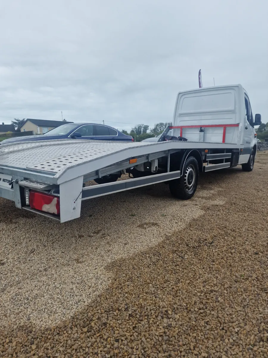 18 Mercedes-Benz Sprinter Auto - Image 4