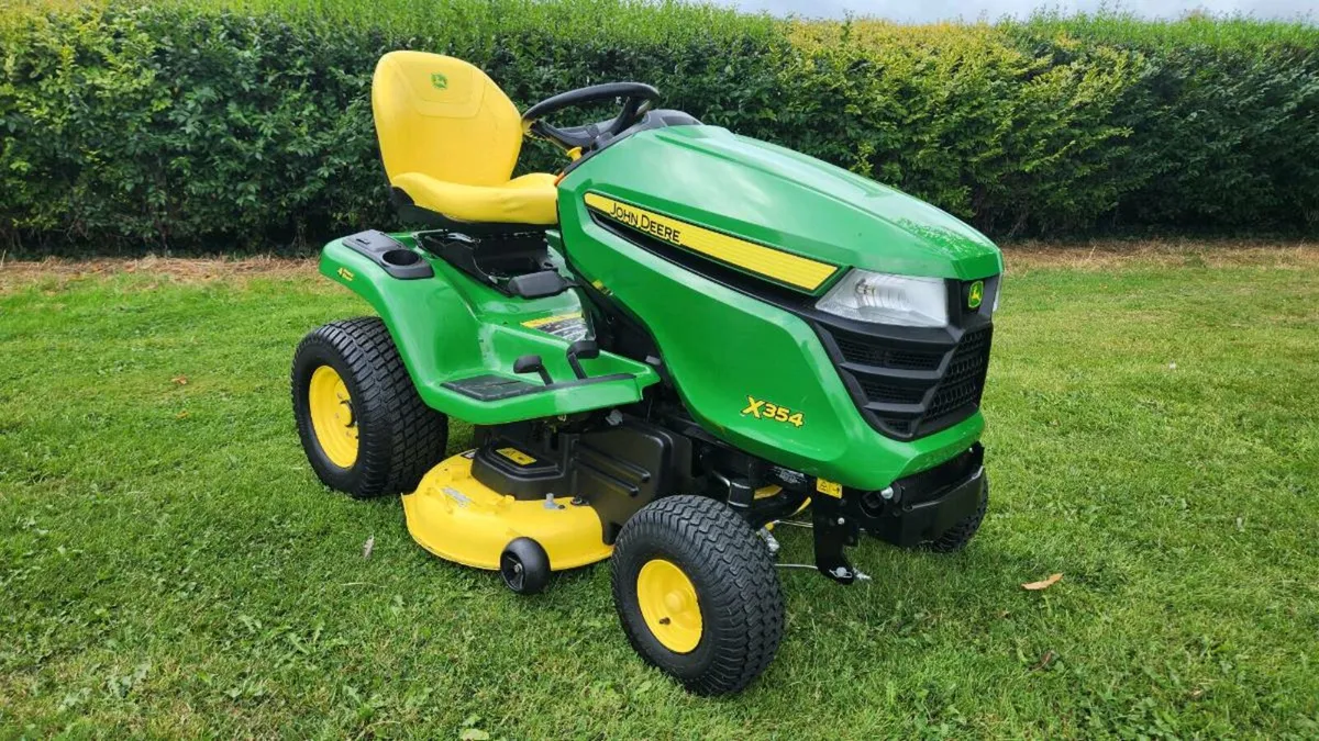 John Deere X354 4 Wheel Steering - Image 1