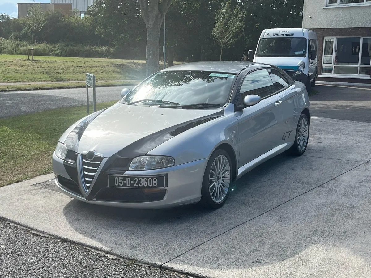 Alfa Romeo gt 1.8 sportivo 3dr - Image 2