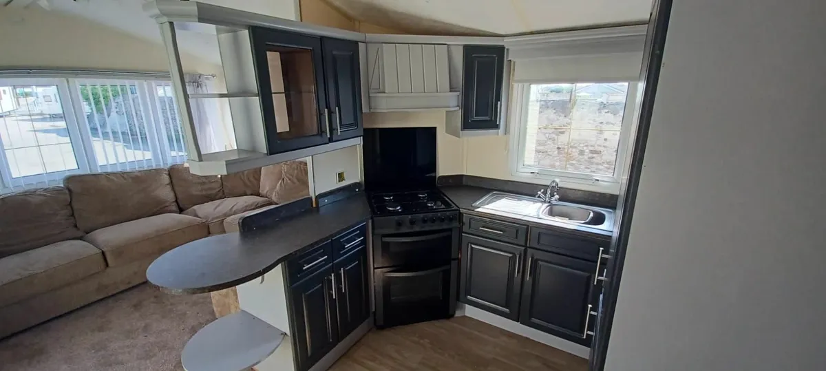 2 Bed Mobile Home - Image 2