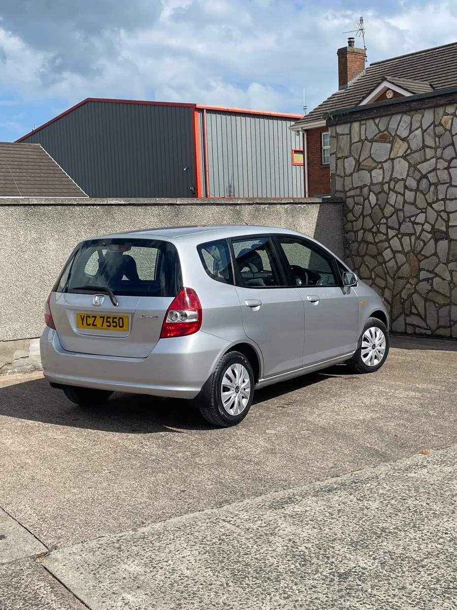 Honda Jazz 2004 - Image 2