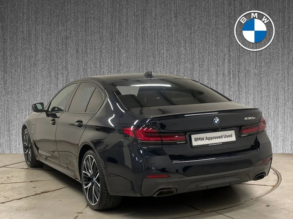 BMW 5 Series 530e M Sport Saloon - Image 3