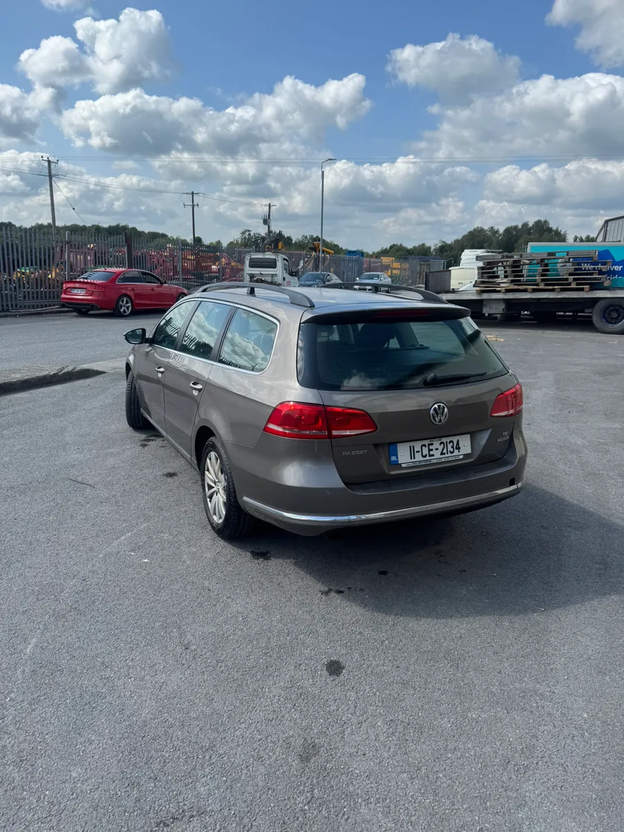 11 VOLKSWAGEN PASSAT NEW TEST - Image 3