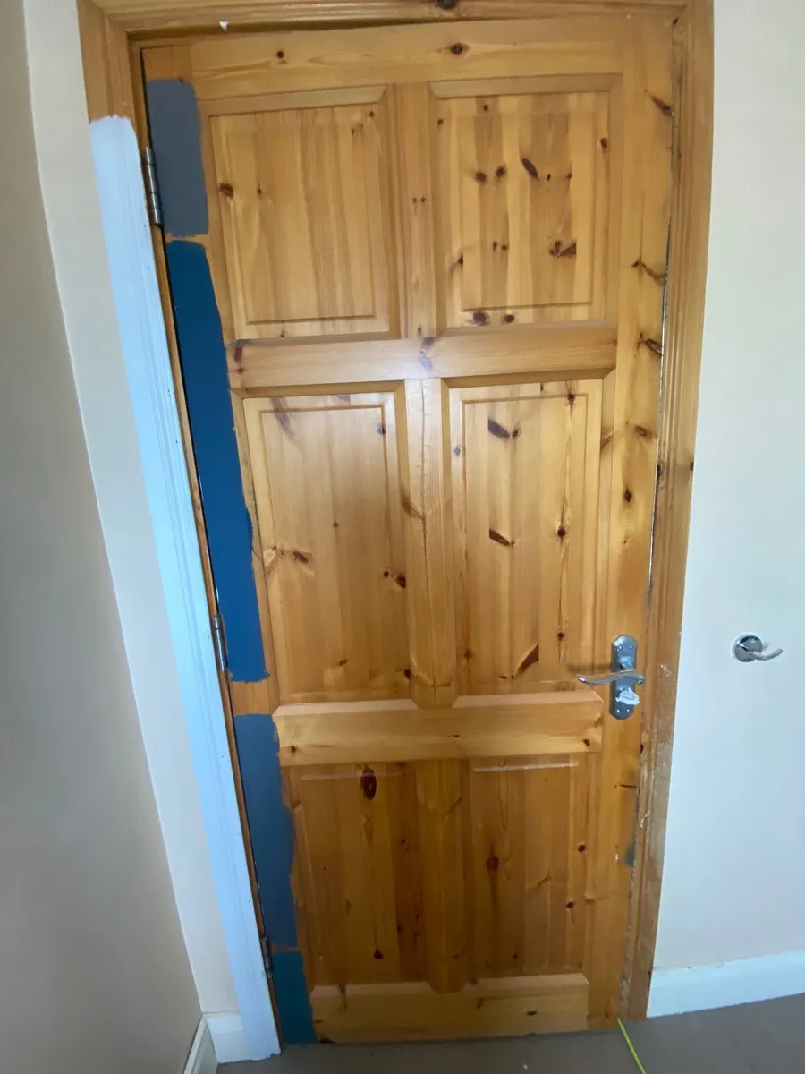 2 x Solid Oak Doors (mortise & tenon joints) - Image 3