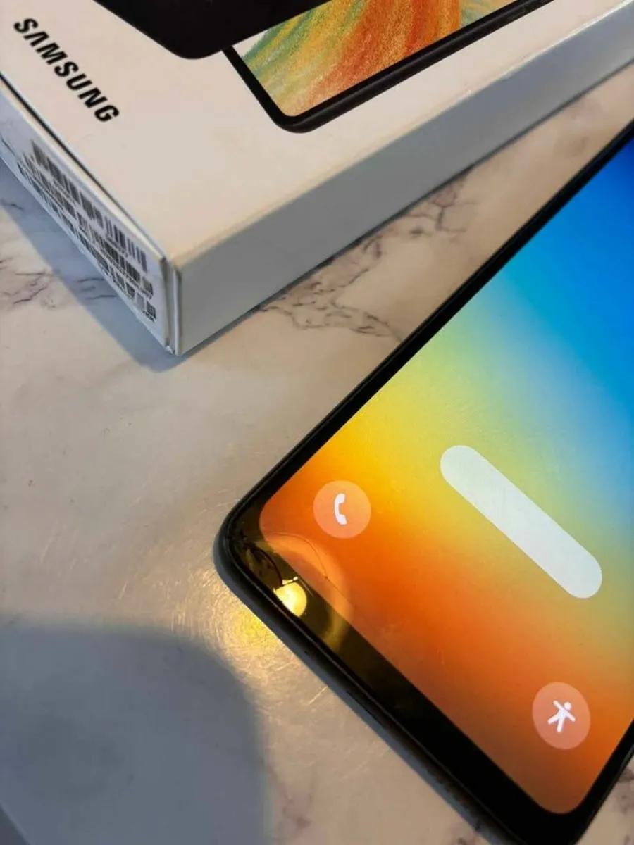 Samsung Galaxy A33 5G Factory Unlocked 128GB - Image 2