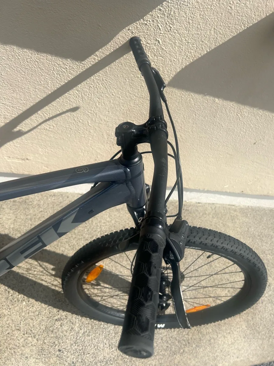 2024 Trek Marlin 6 - Image 3