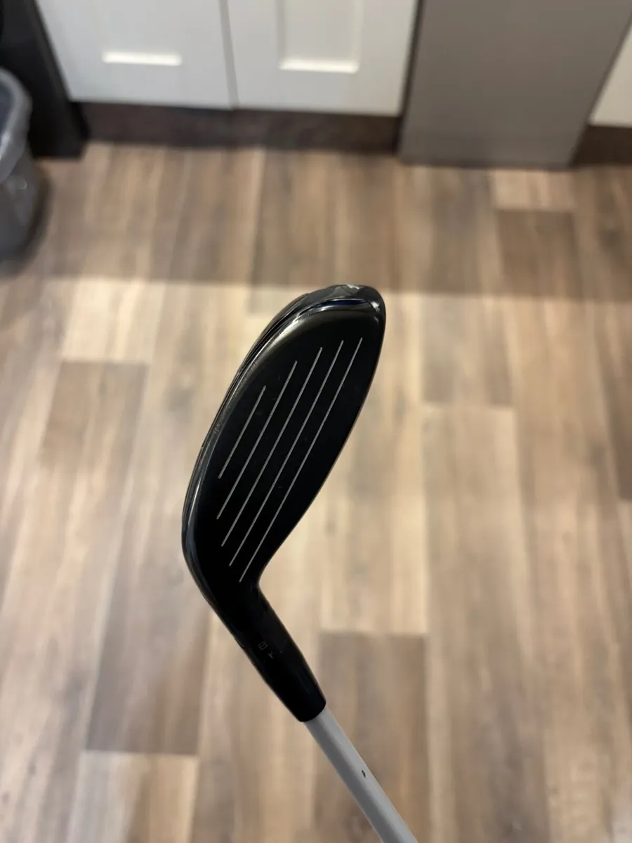 Titleist 915f 3 Wood - Image 1