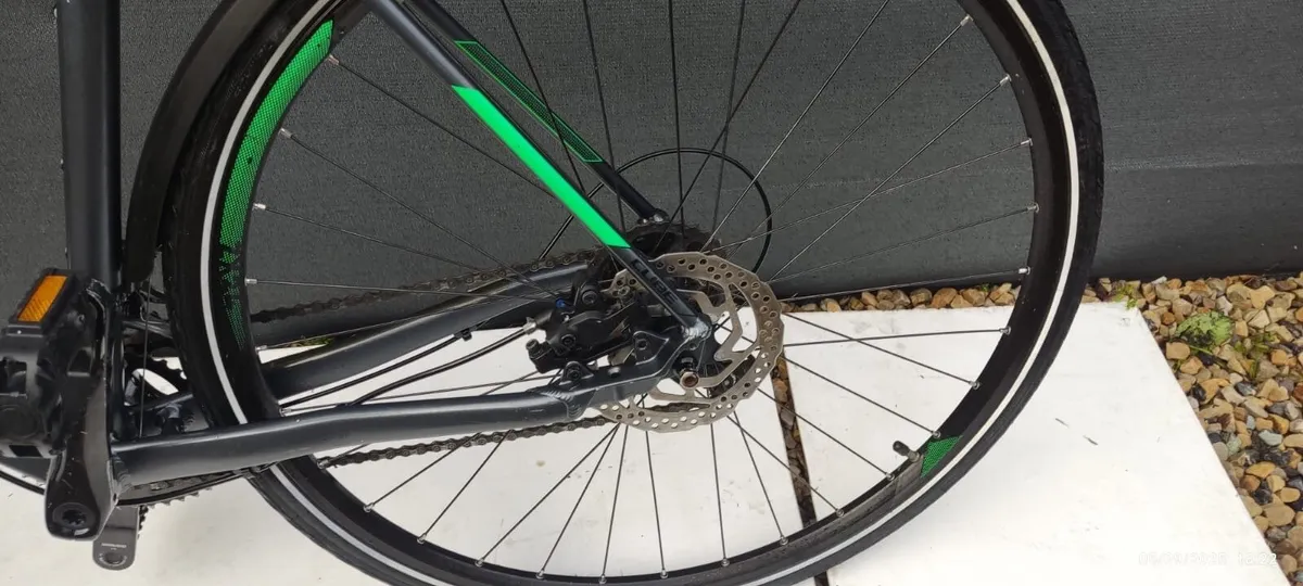 Cube hybrid bike ❗️Open 7 days ❗️ - Image 3