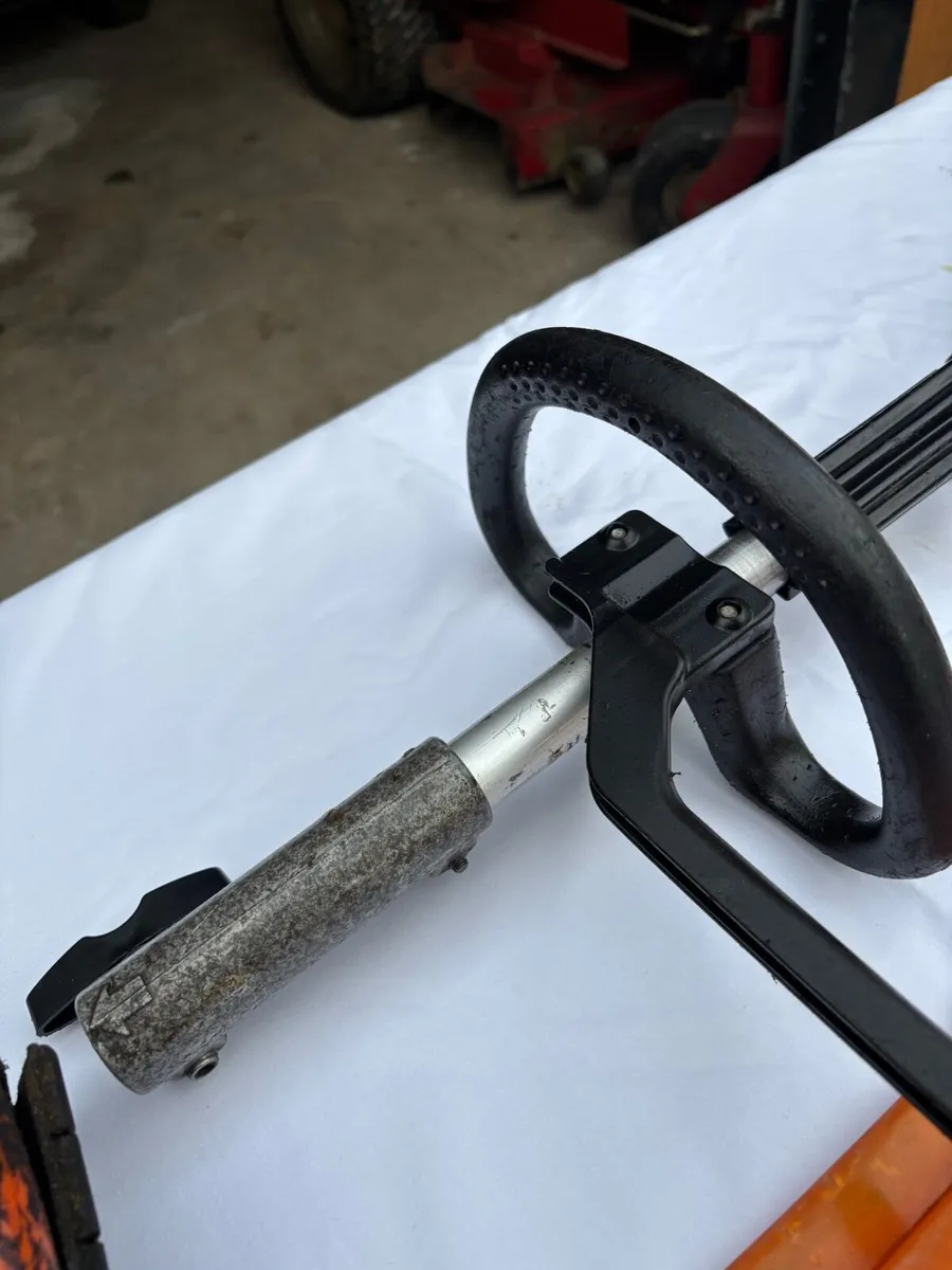 Stihl multi tool hedge trimmer - Image 3