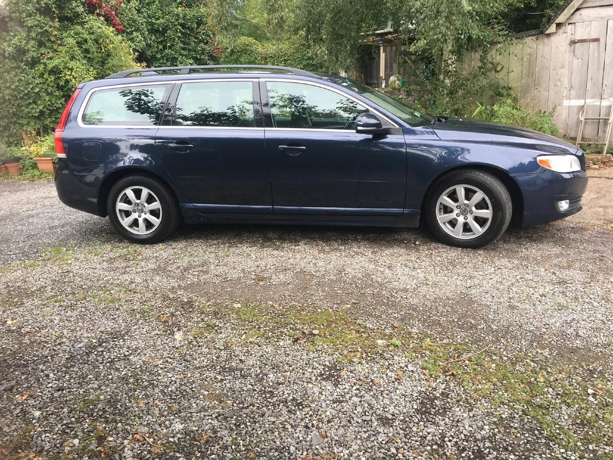 Volvo V70 2014 Turbodiesel Auto - Image 2