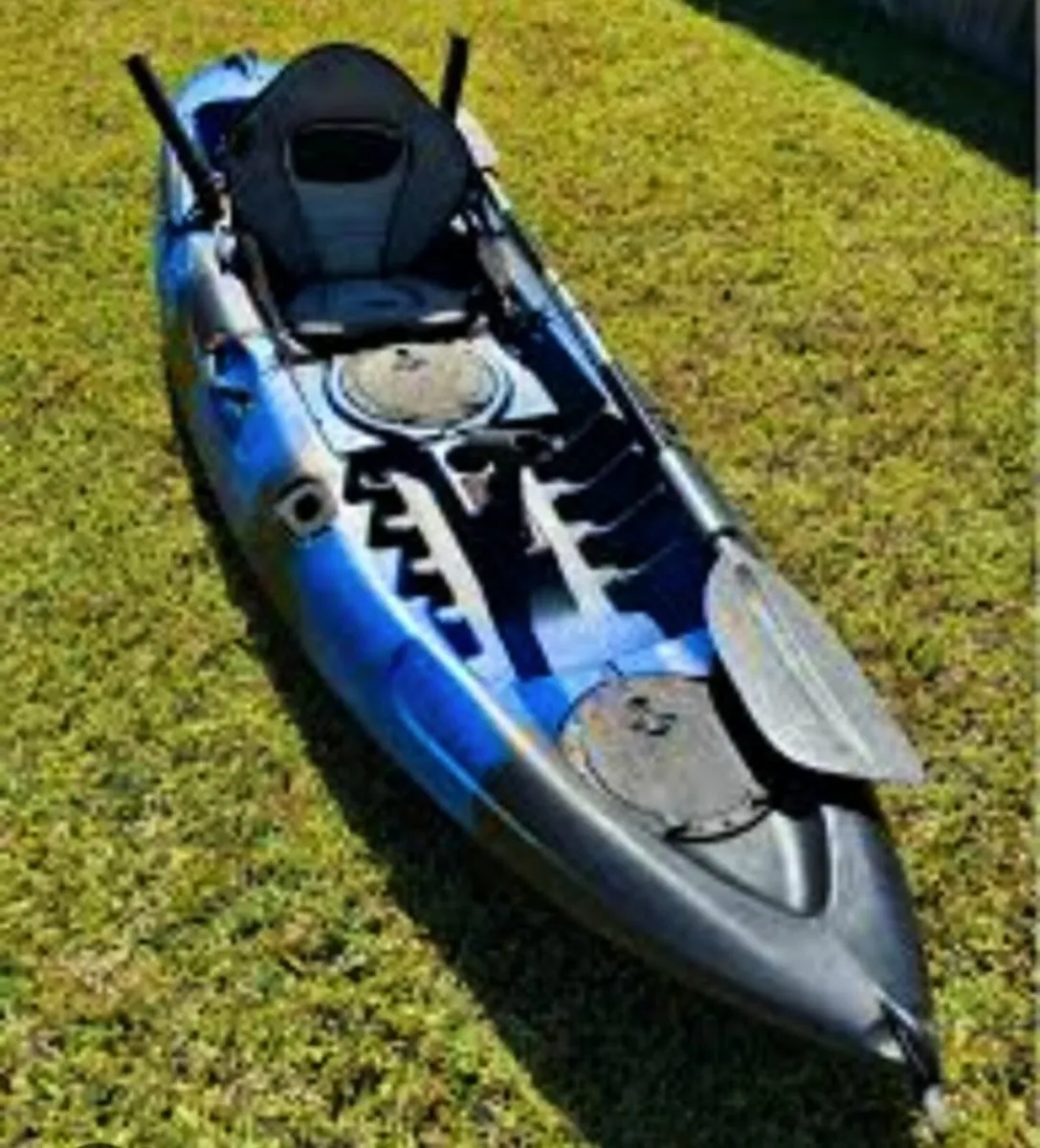 Brand new Kayak - Image 4