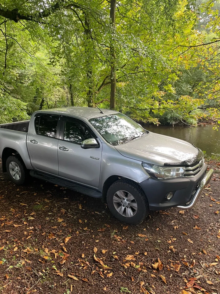 Toyota hilux sr5.    2019 NO VAT - Image 3