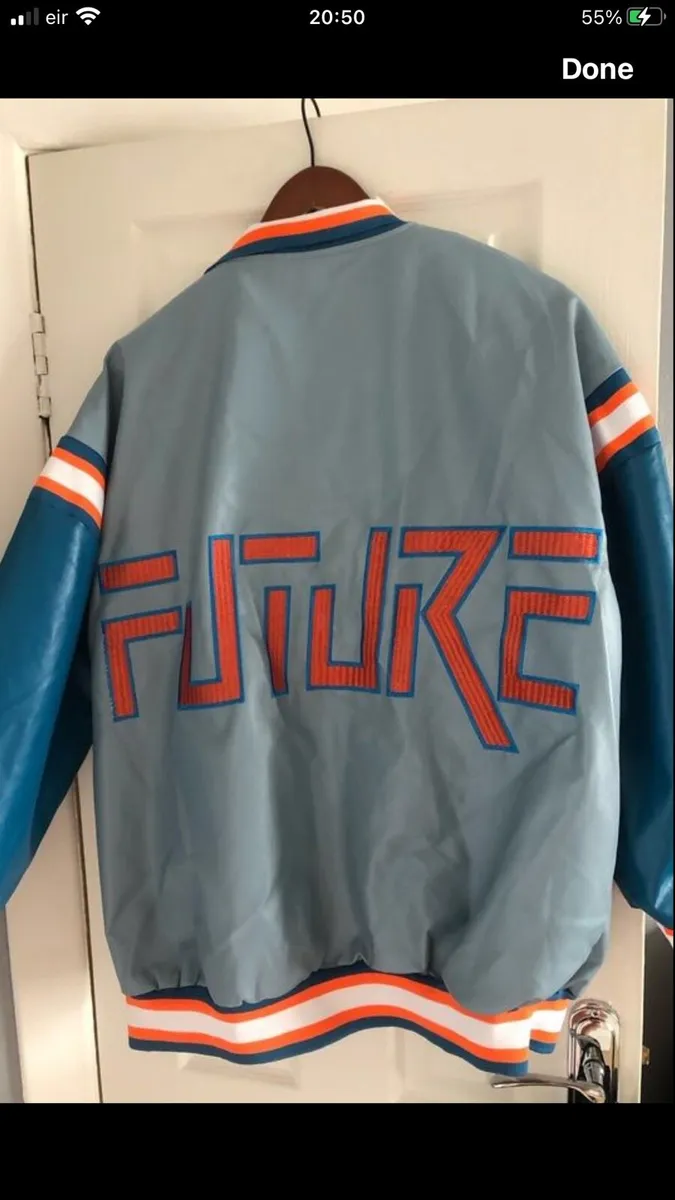 Ladies BNWT jacket size 8 €15 - Image 2