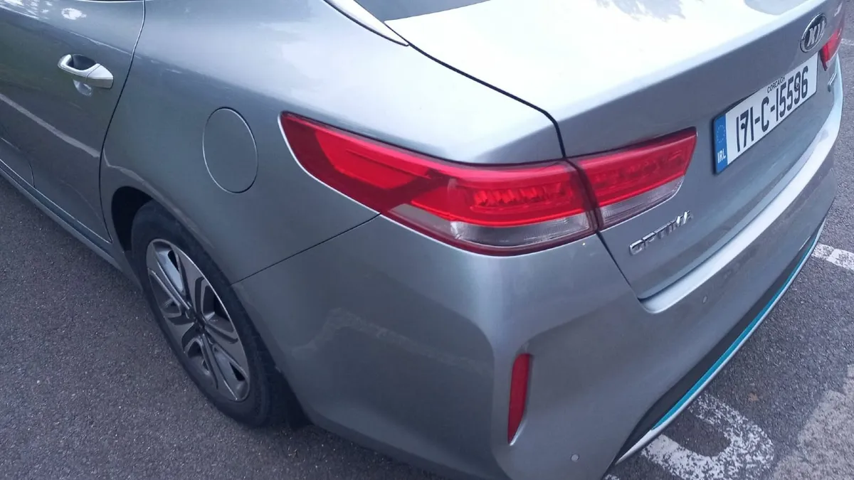 Kia Optima 2017 - Image 2