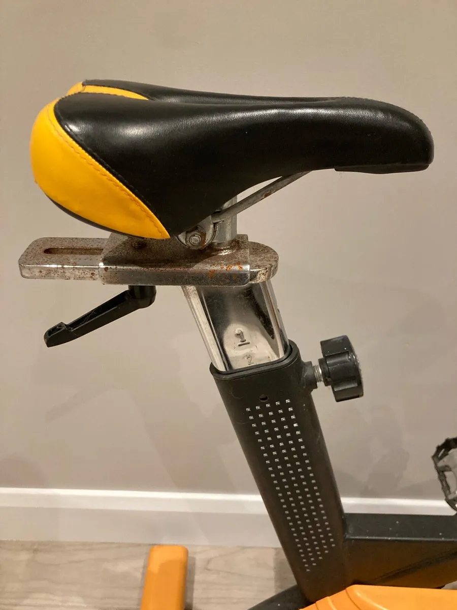 Exercise bike - Image 2