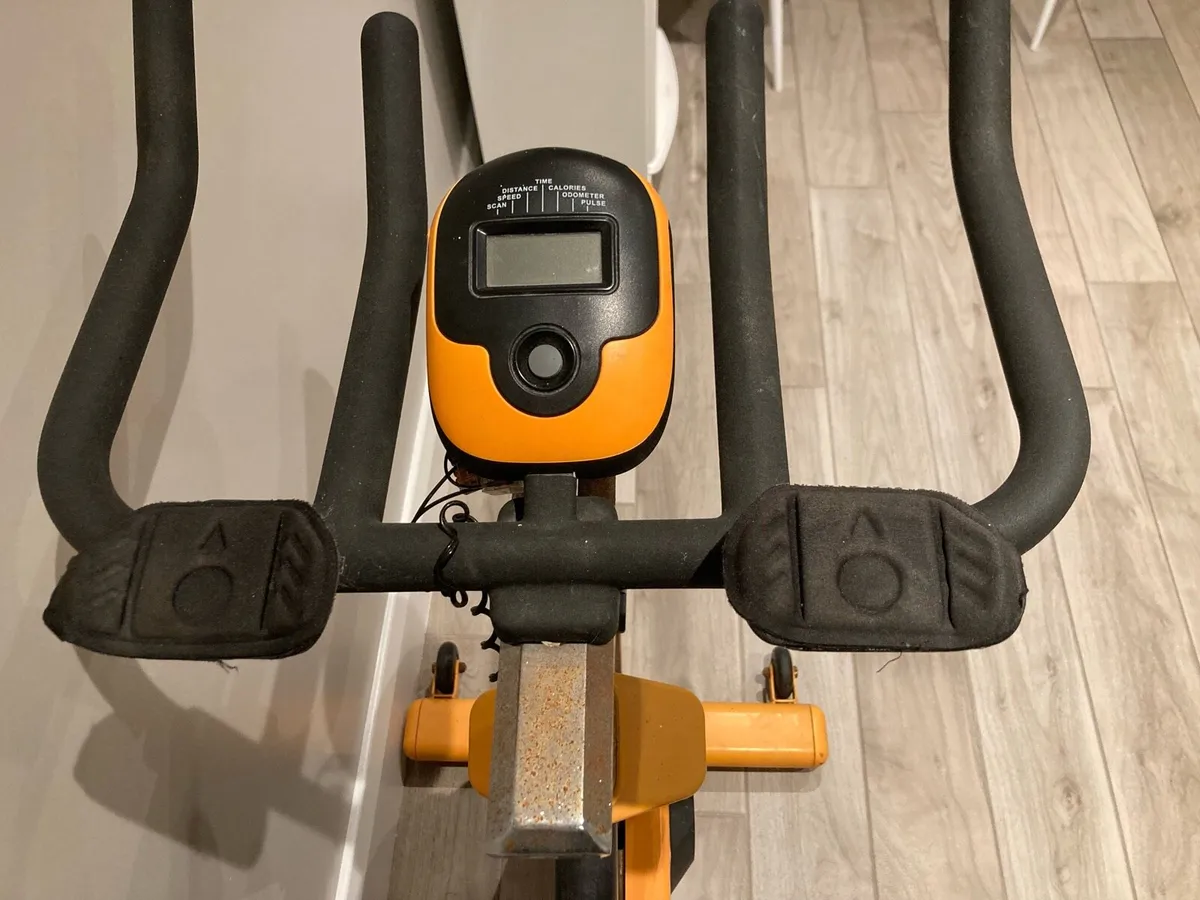 Exercise bike - Image 3