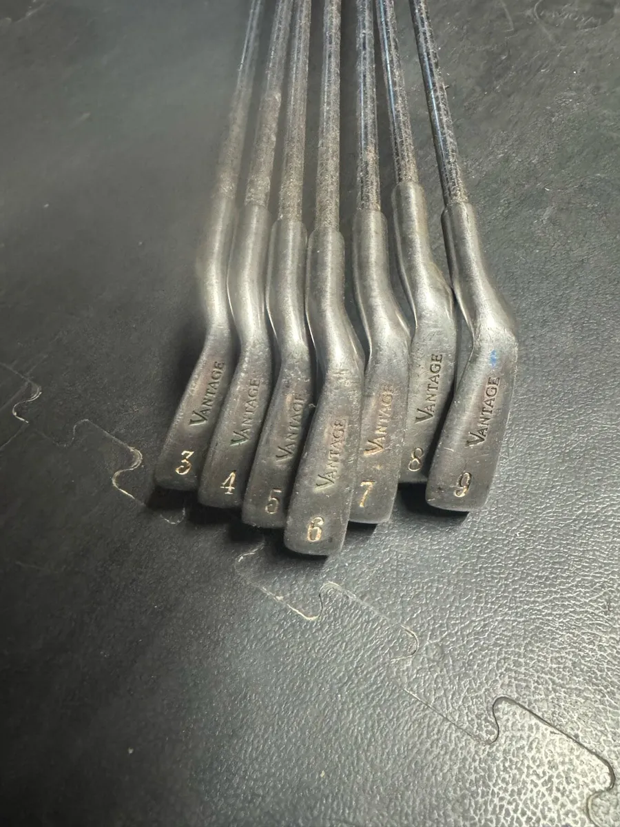 Right handed golf irons - Image 2