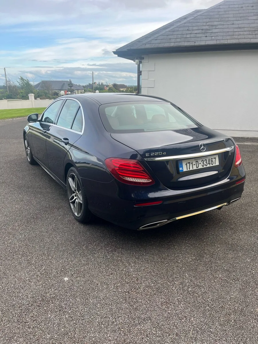 Car - Image 3