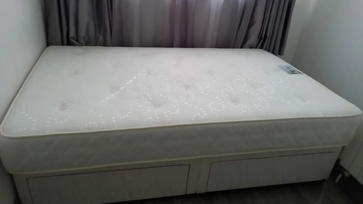 Bed for sale - Image 1