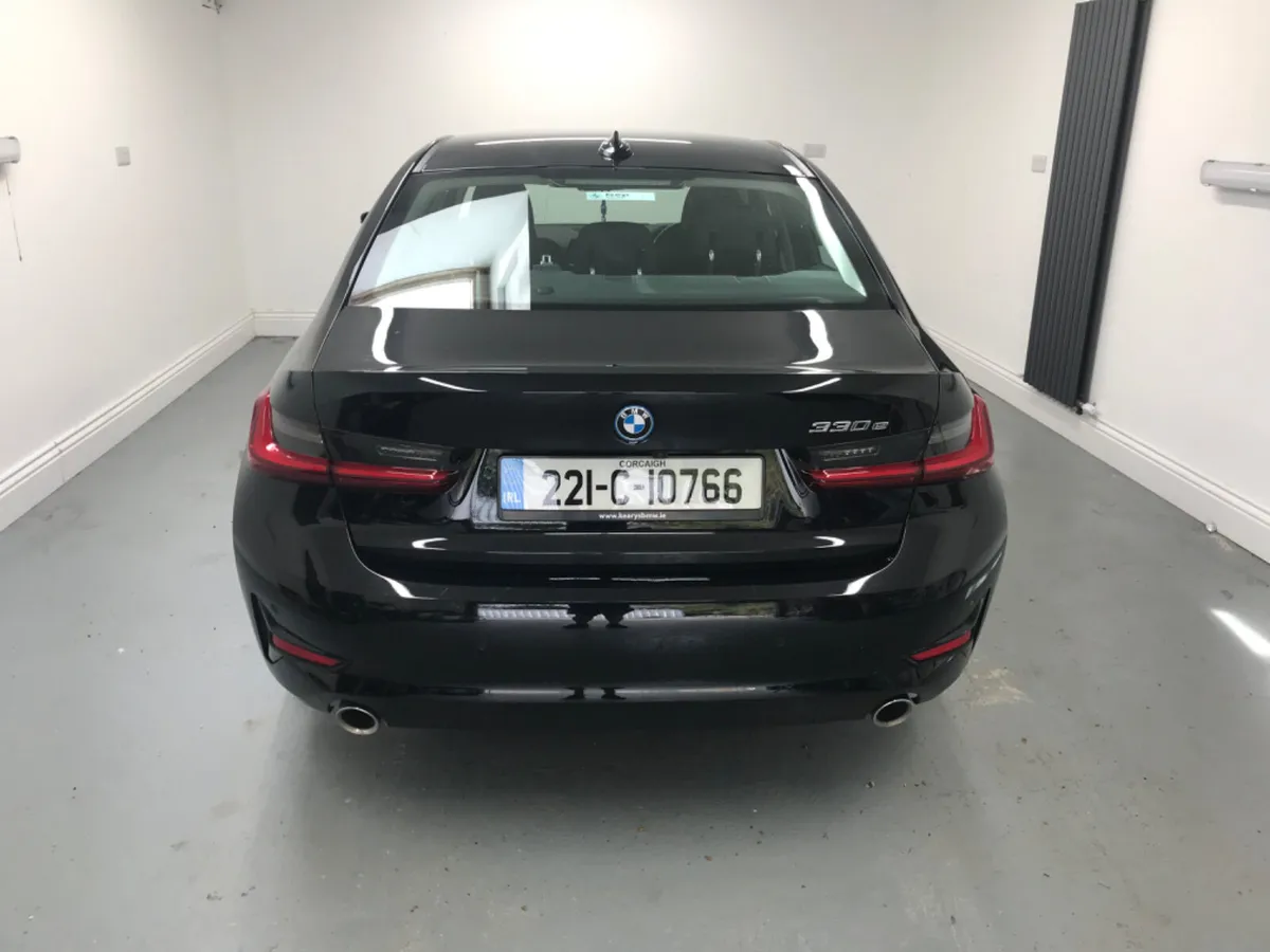 BMW 3 SERIES 330E HYBRID PLUG IN - Image 4