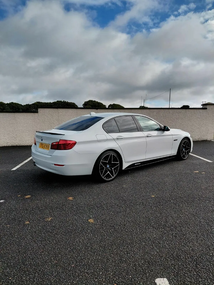 2014 bmw 520d - Image 2