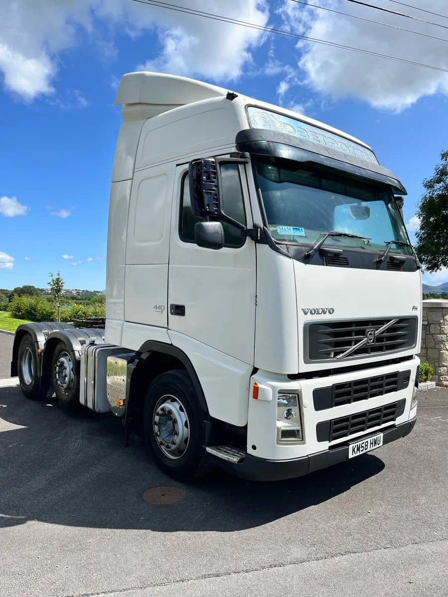 Volvo trucks - Image 1