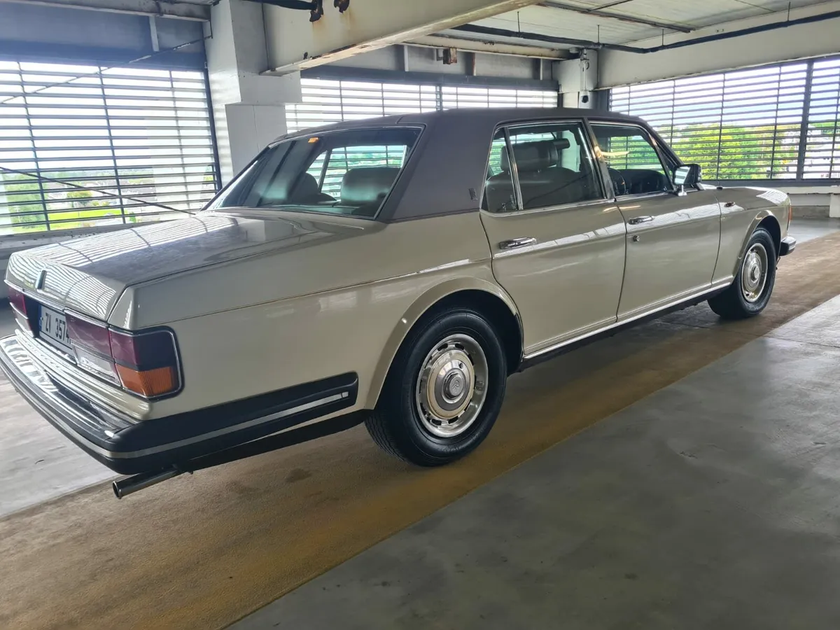 Car - Image 2