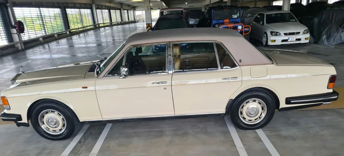 Car - Image 4