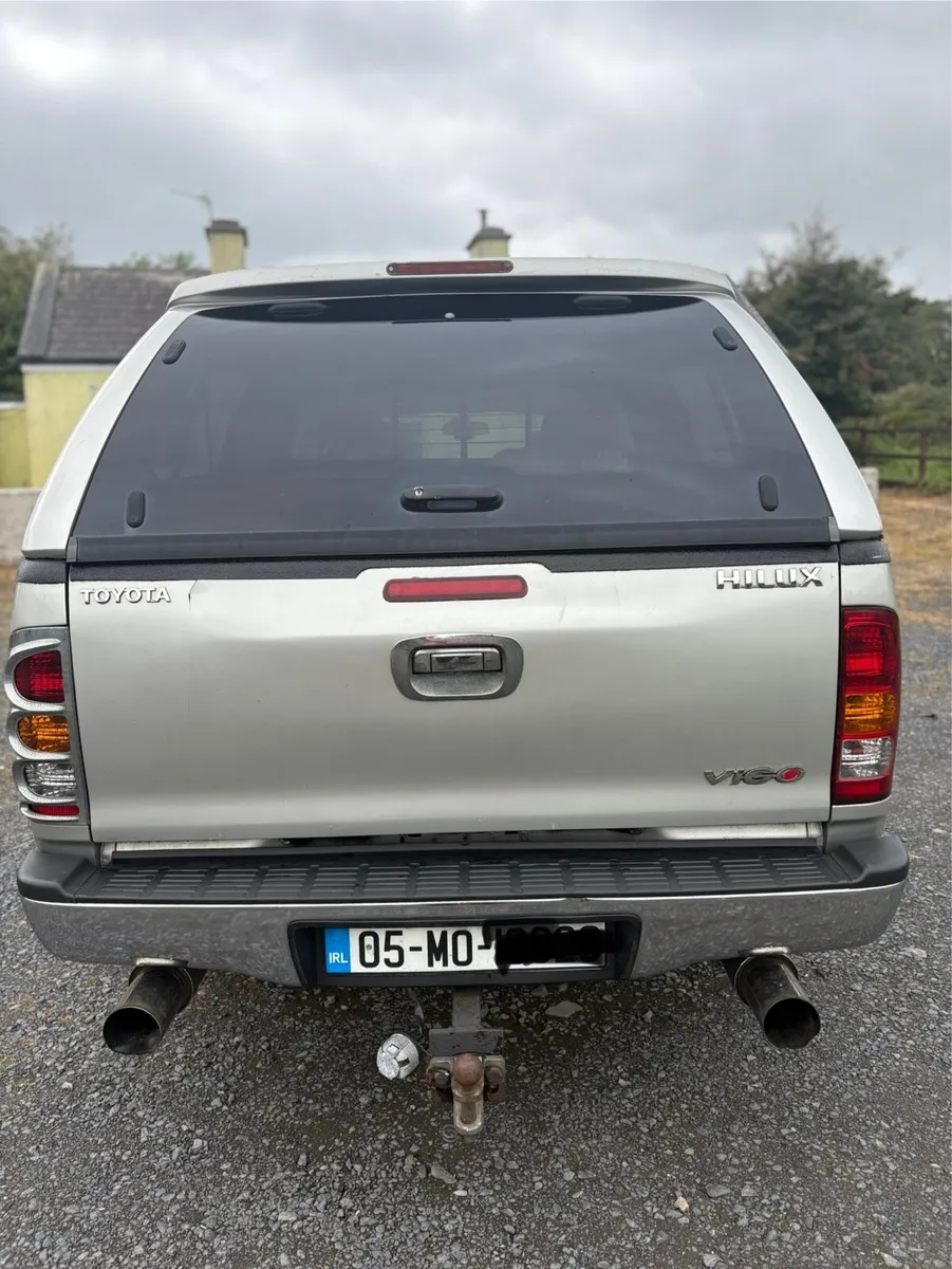 Toyota Hilux 2005 Automatic - Image 3