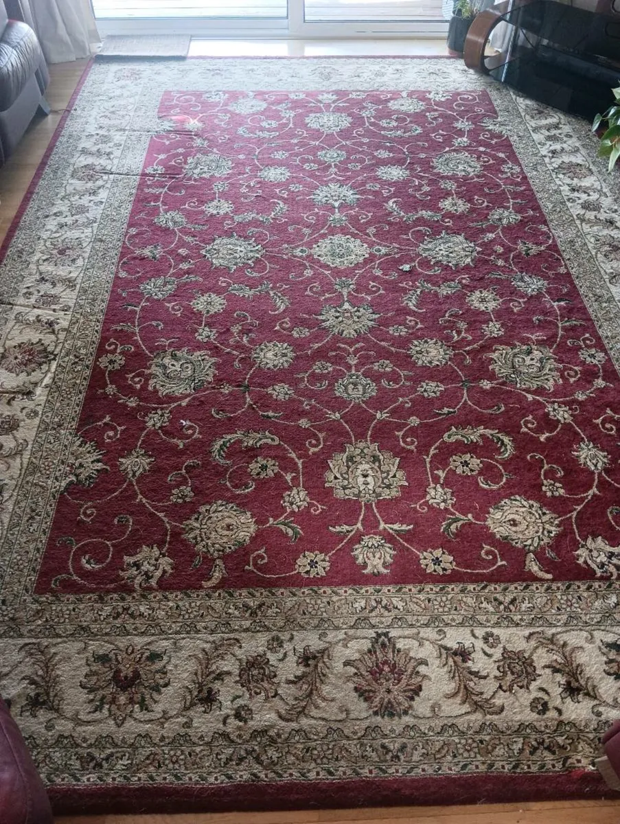 Beautiful large rug,11ftby8ft.like new - Image 1