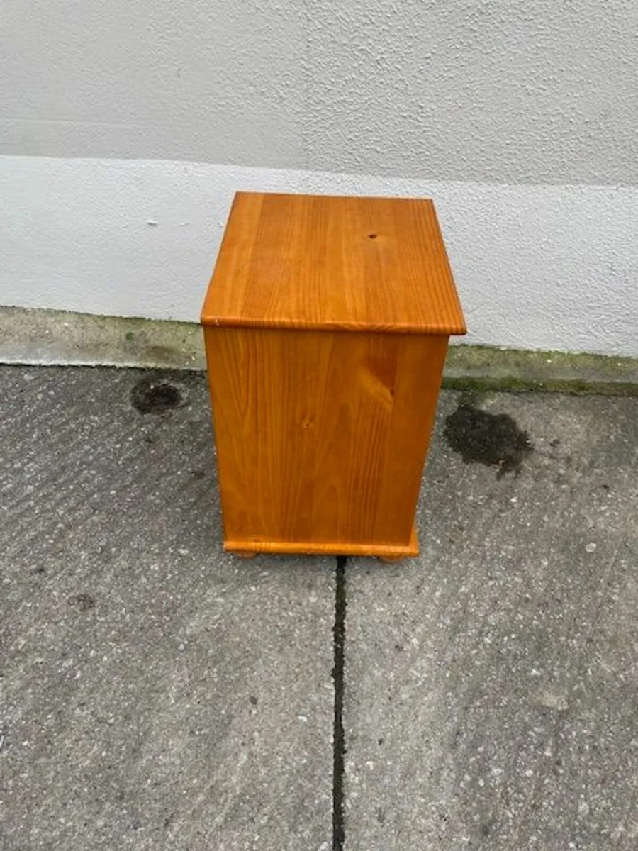 2 Drawer Pine Bedside Locker with lock & 2 keys - Image 3
