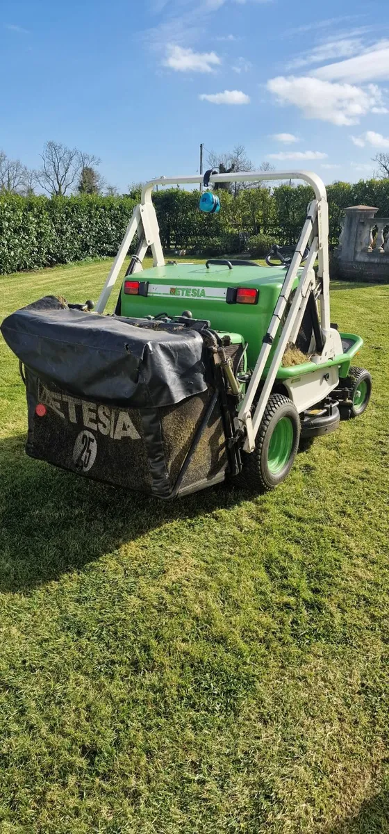 Ride on Mower - Etesia 124D - Diesel - Image 4