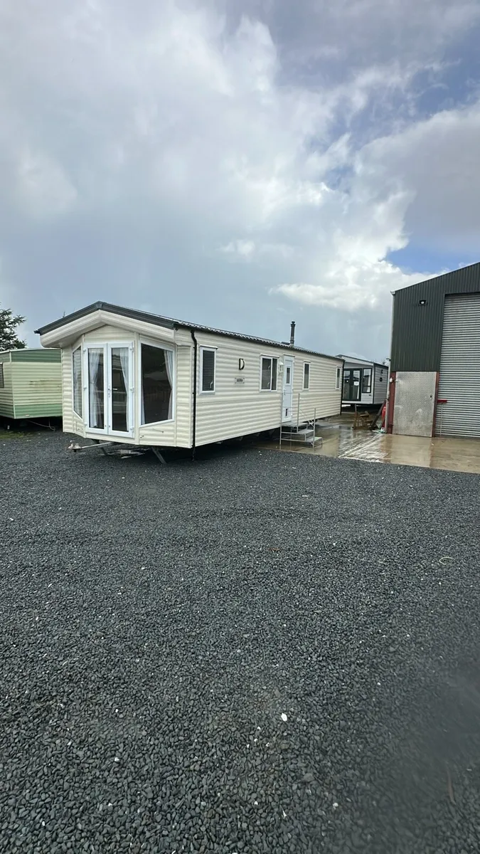 Willerby Sierra 2012 36 x 12 x 2 Bed ( Mint) - Image 1
