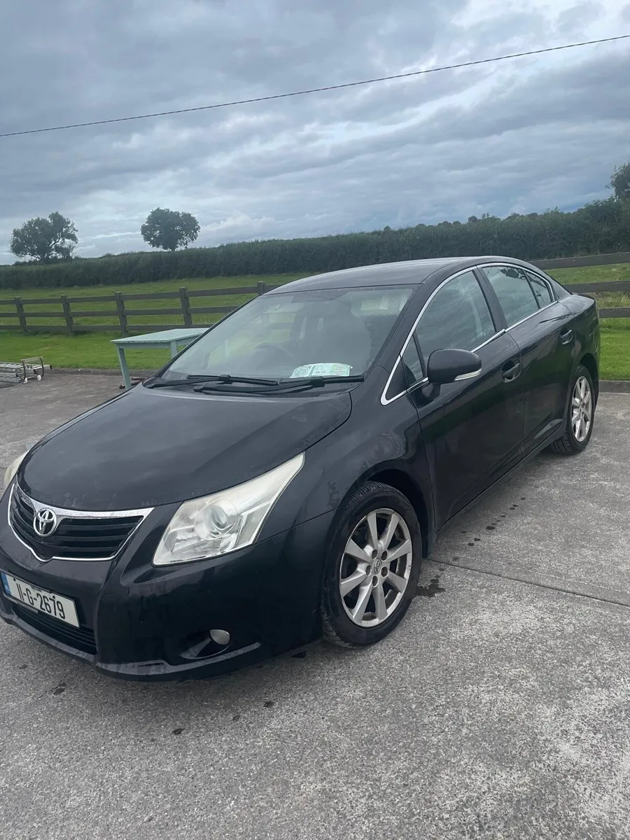 Toyota Avensis 2011 - Image 1