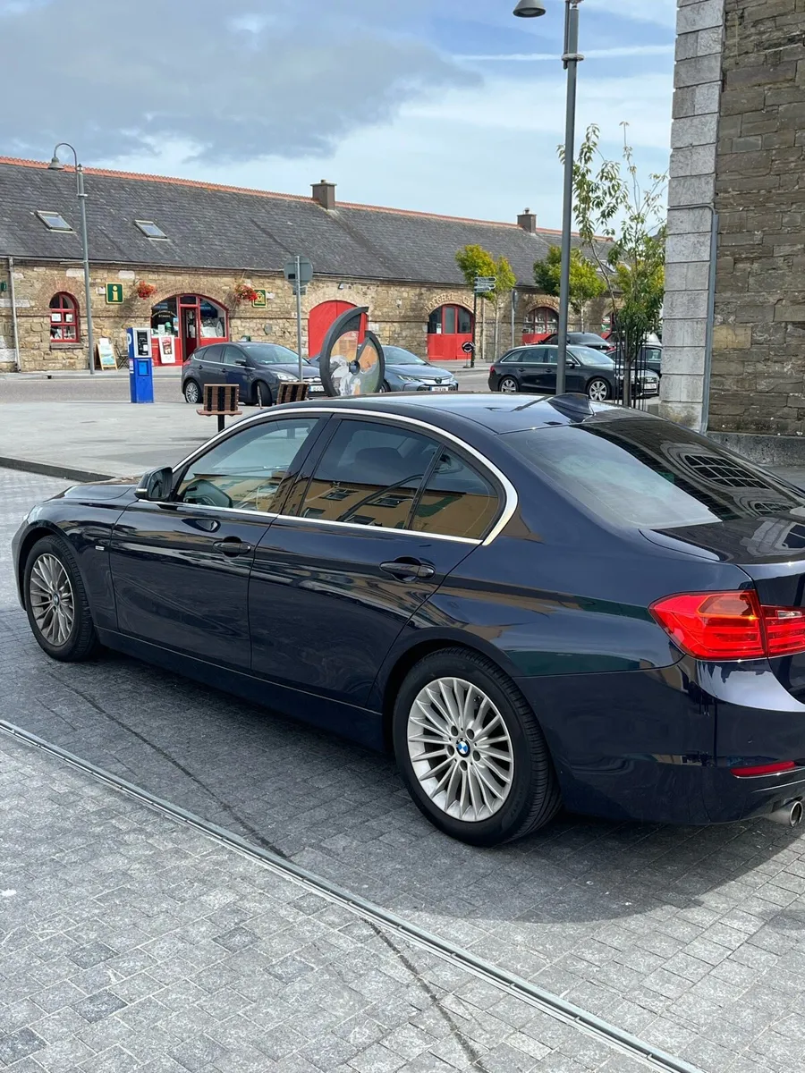 132 BMW 3-SERIES 320i 184HP 2.0L AUTOMATIC - Image 4