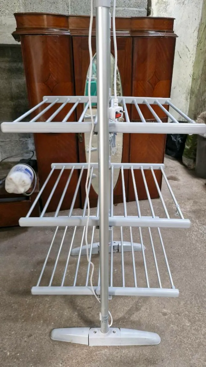 Clothes Dryer - Image 1