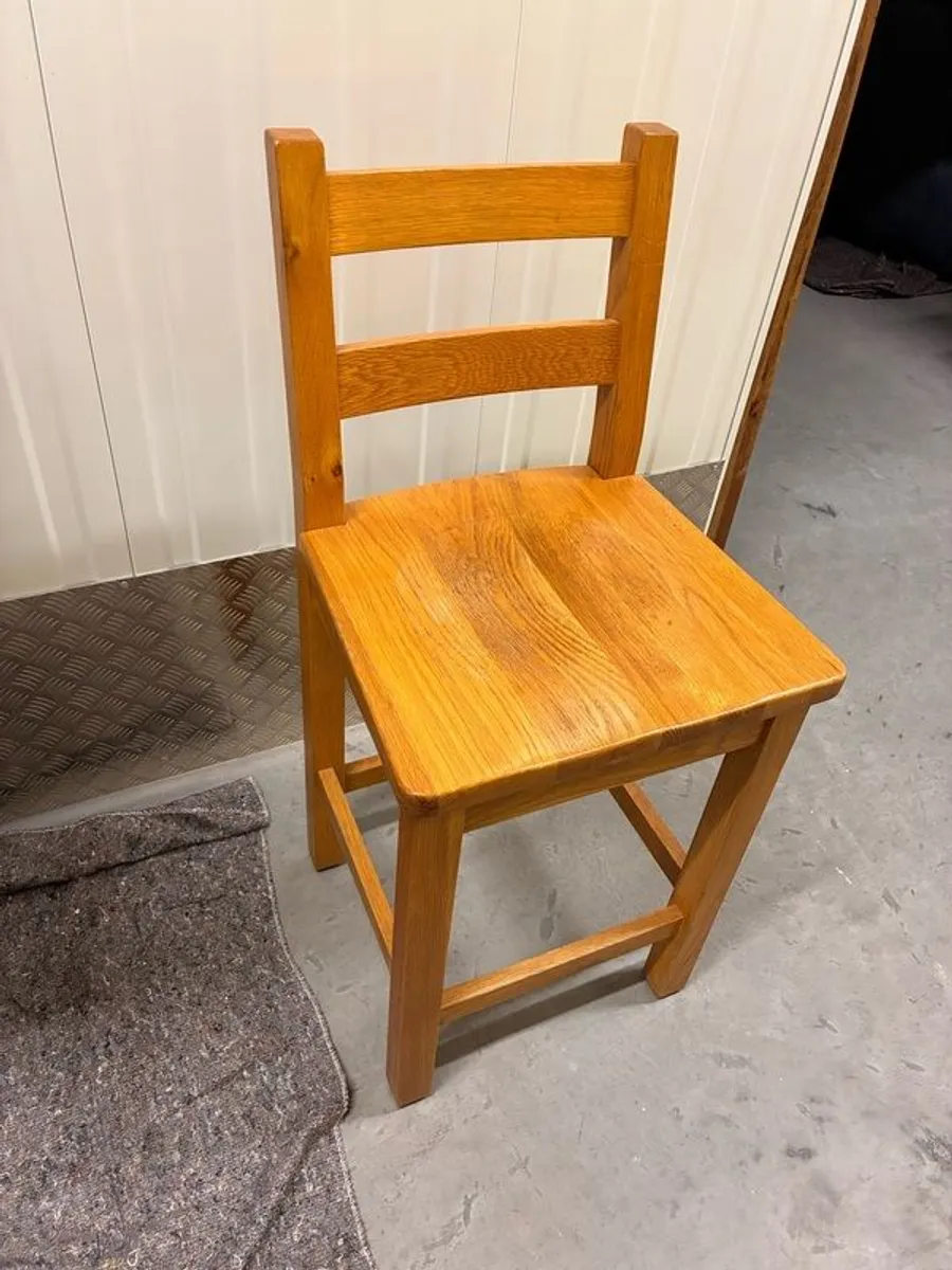 Solid oak bar stools x 4 - Image 1