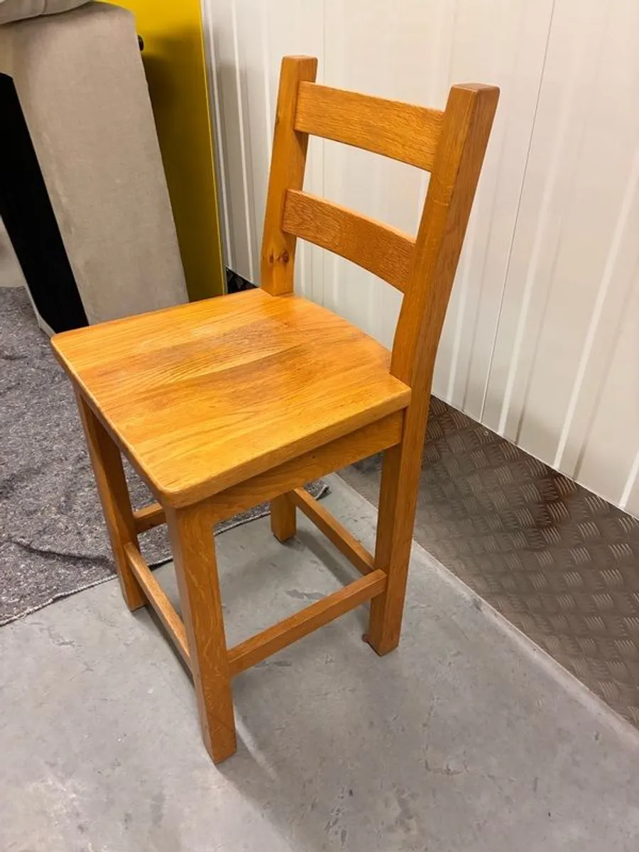 Solid oak bar stools x 4 - Image 2