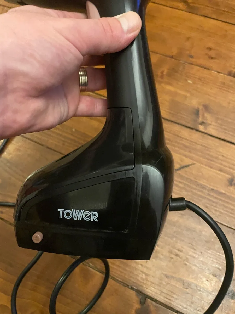 Tower CeraGlide Rose Gold Garment Steamer - Image 3