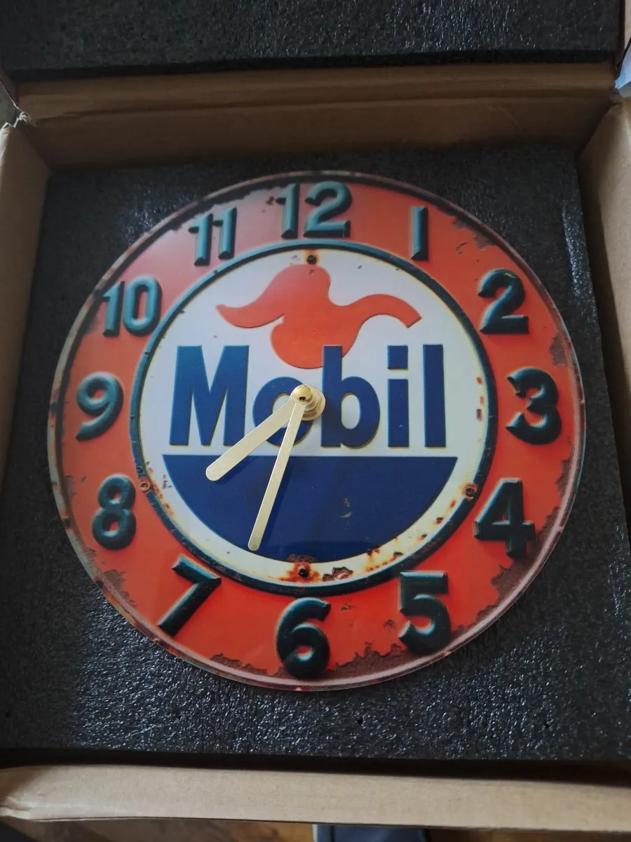 Mobil Oil Clock