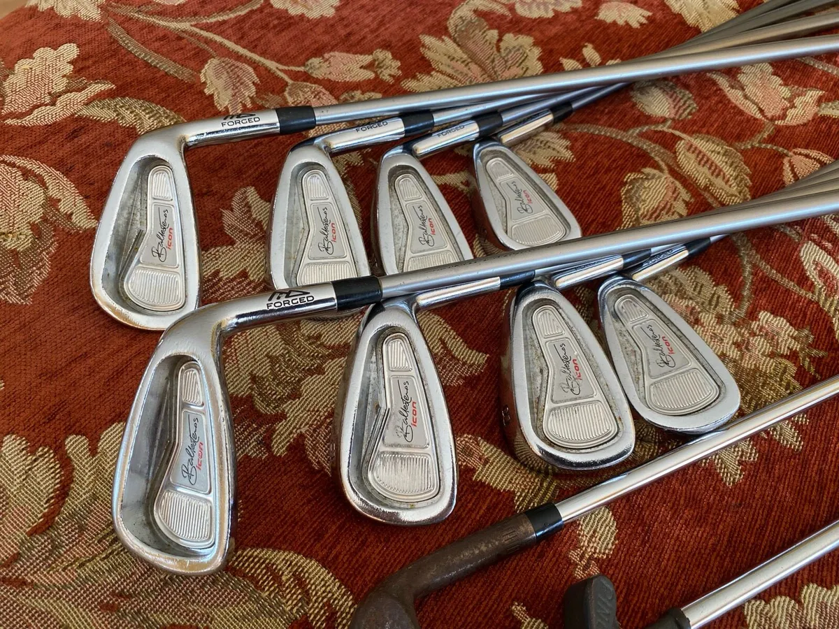 Full set of golf clubs - Image 2