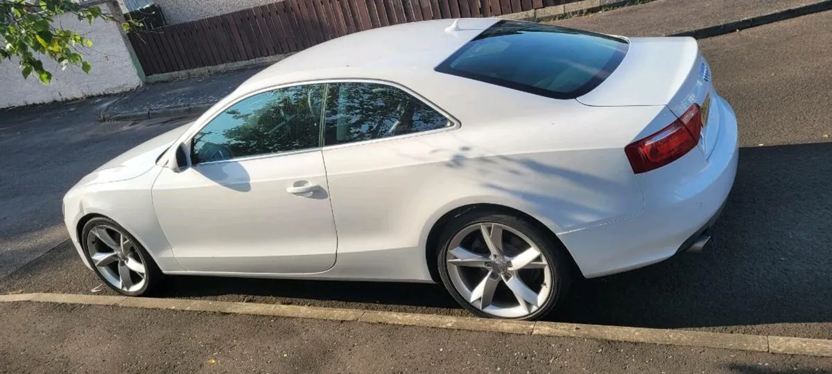 Car - Image 3