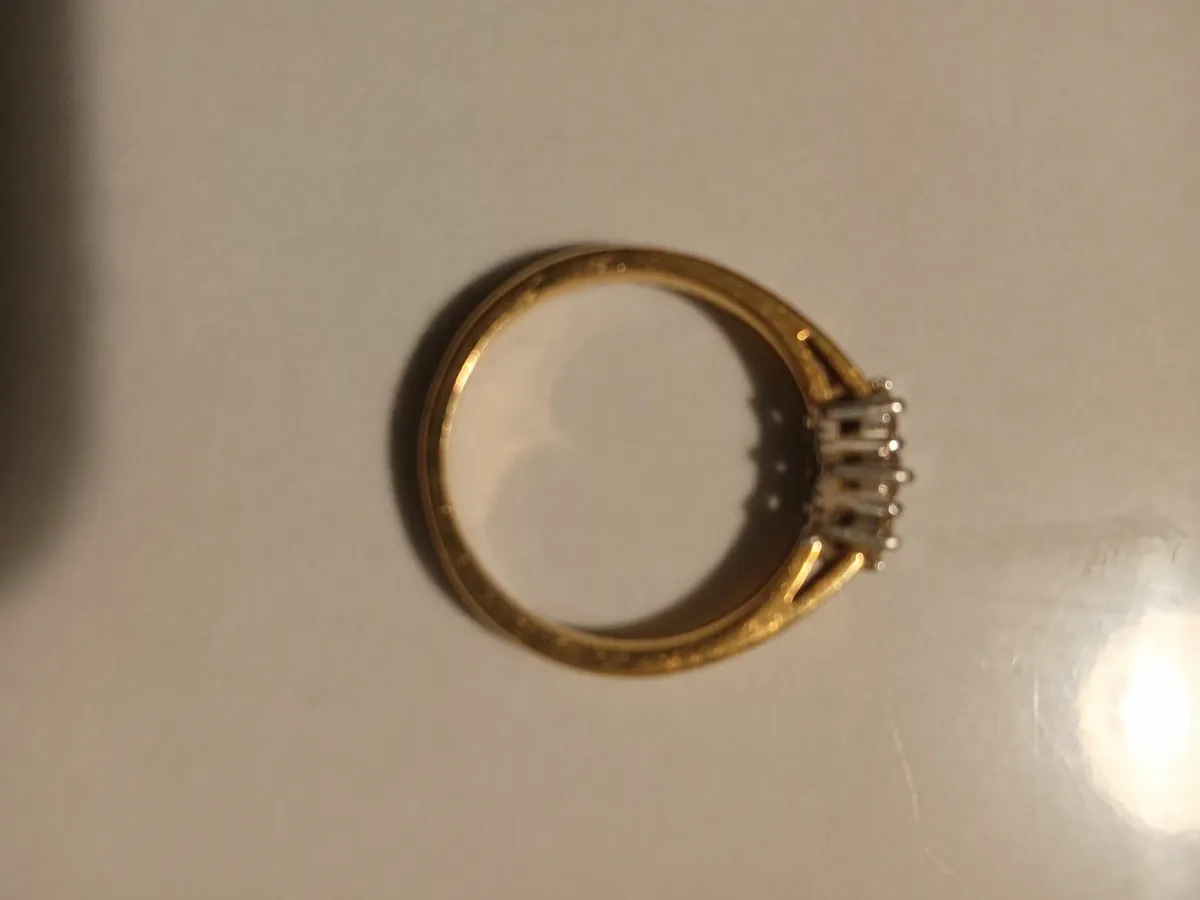 Engagement ring - Image 1