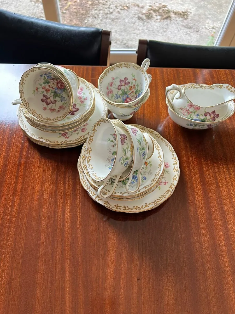 Bone China Set Royal Albert
