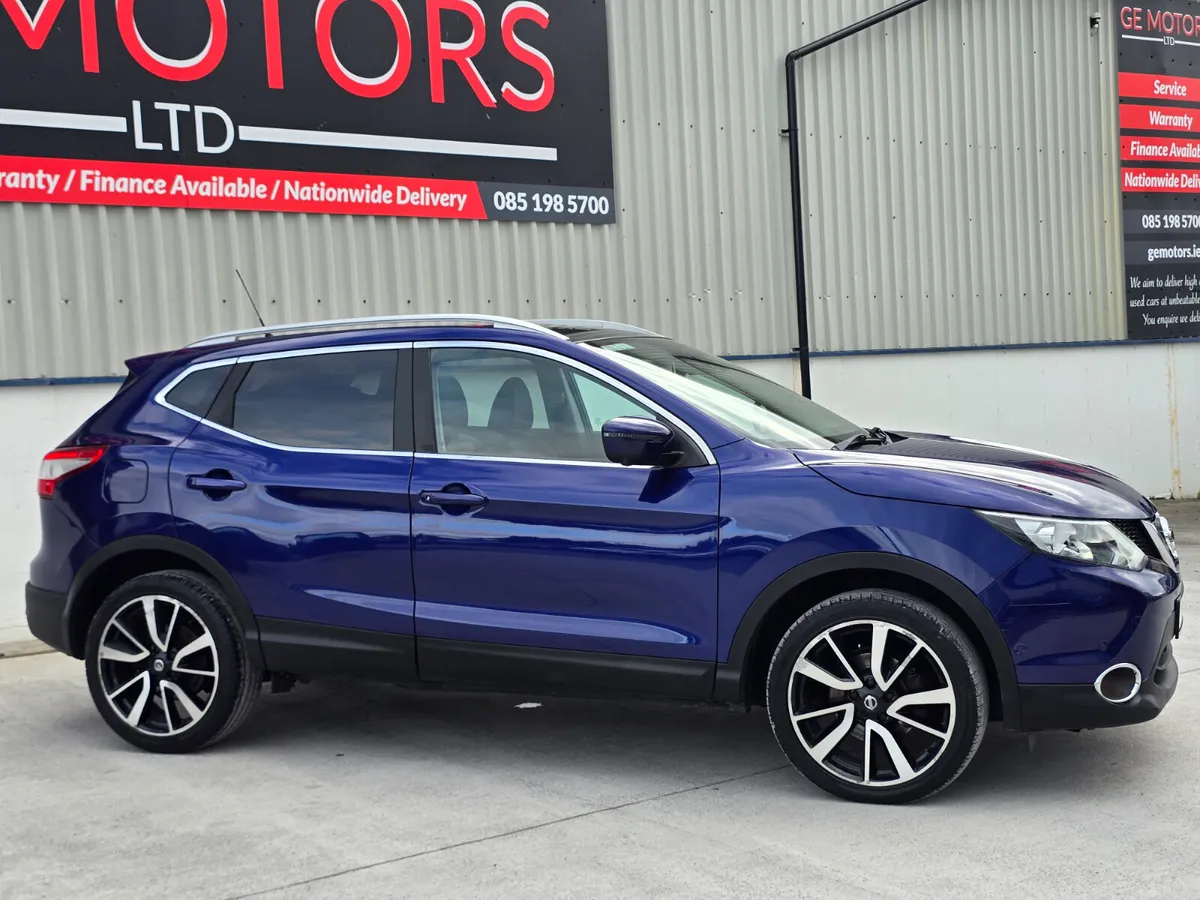 172 NISSAN QASHQAI TOP SPEC FULL LEATHER PAN ROOF - Image 3