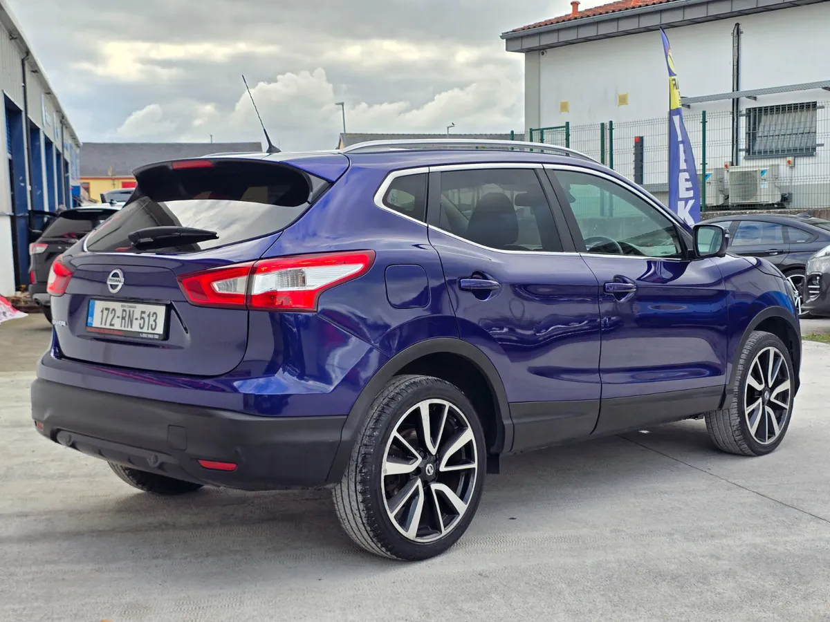 172 NISSAN QASHQAI TOP SPEC FULL LEATHER PAN ROOF - Image 4