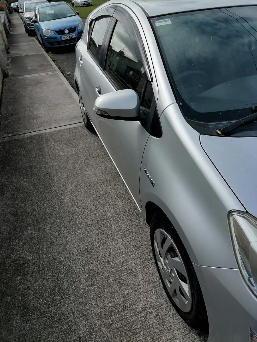 Toyota Aqua 2015 - Image 2