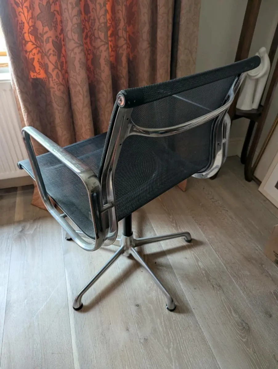 Office chairs - Image 2
