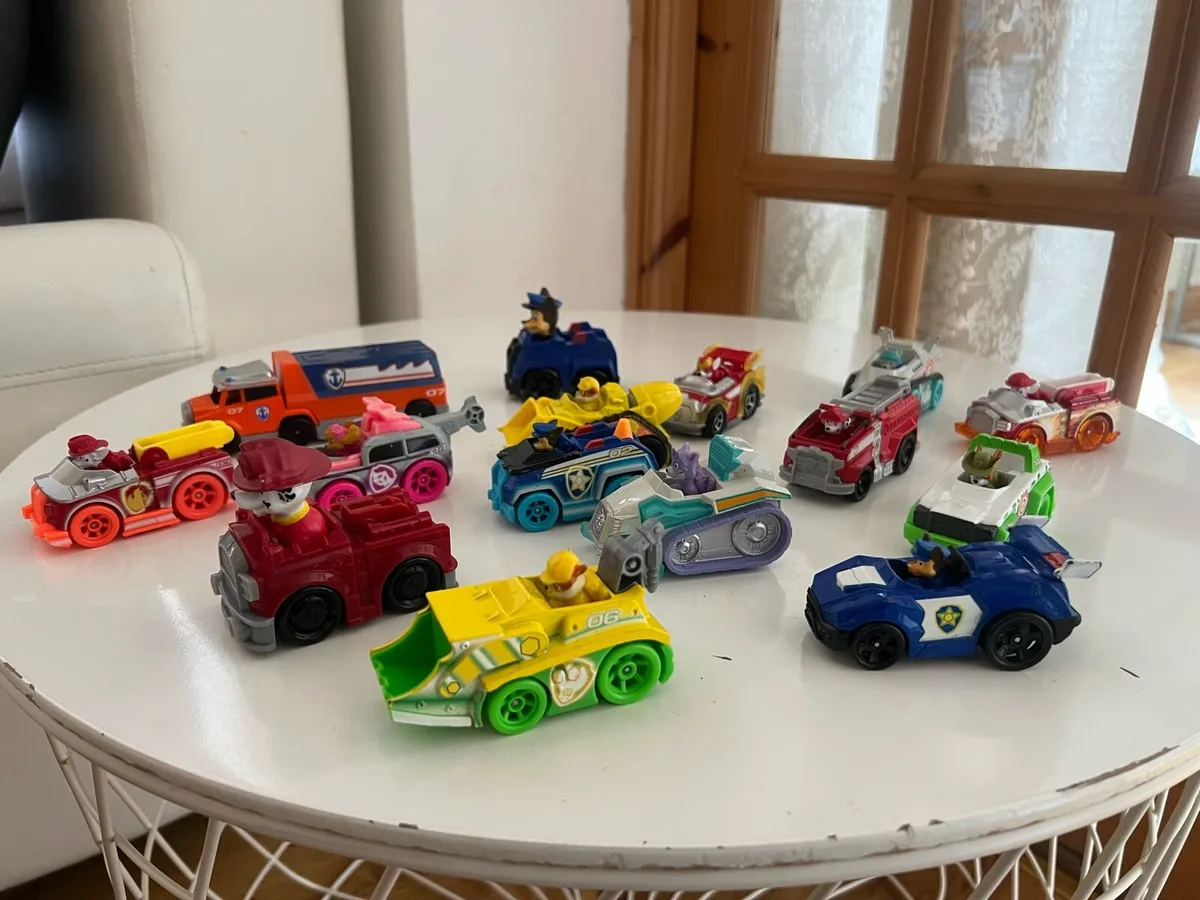 Paw patrol metal cars - Image 2