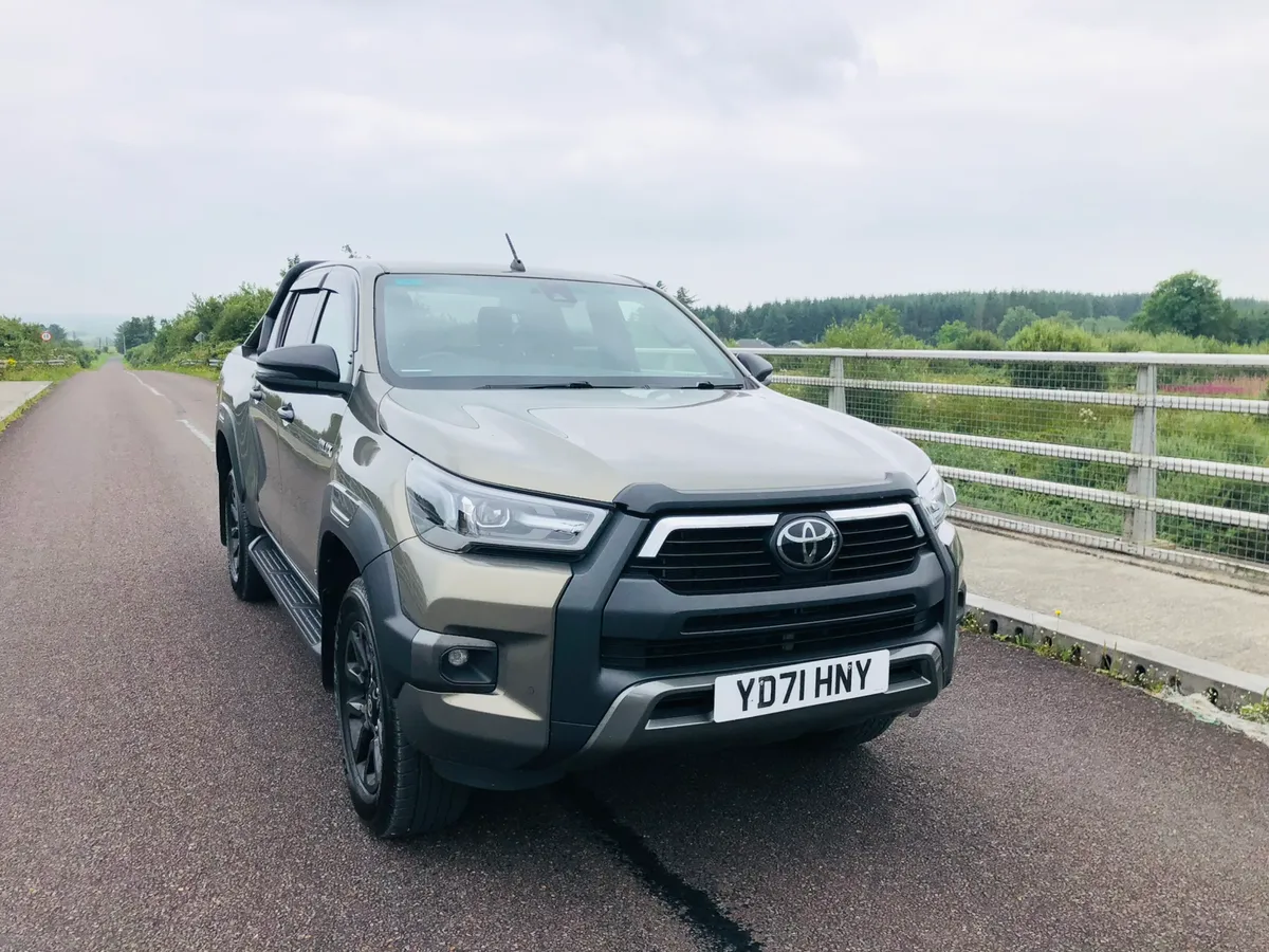 2021 Toyota Hilux Invincible X - Image 4